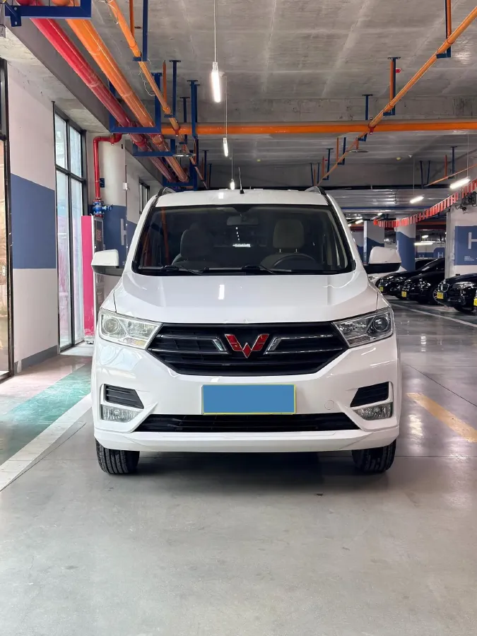 2019 WuLing HongGuang V 1.5L 99HP L4 6MT,autocango,china used car exporter,china ev exporter,chinese used car exporter,chinese used ev exporter