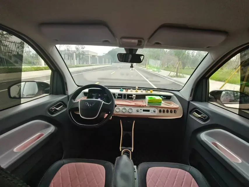 2021 WuLing HongGuang MINI EV BEV 13.9KWH,autocango,china used car exporter,china ev exporter,chinese used car exporter,chinese used ev exporter