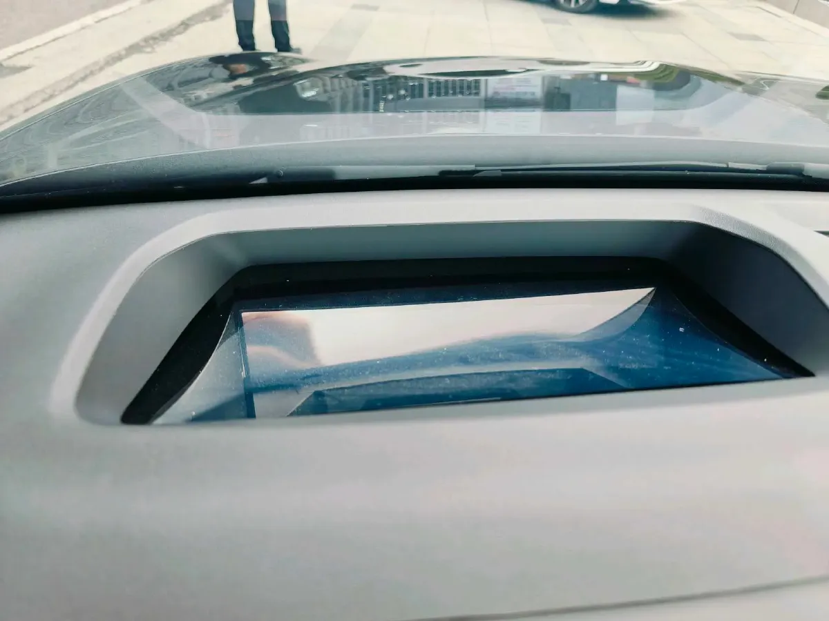 2024 Voyah ZhuiGuang 1.5T 136HP L4 PHEV 43KWH,autocango,china used car exporter,china ev exporter,chinese used car exporter,chinese used ev exporter