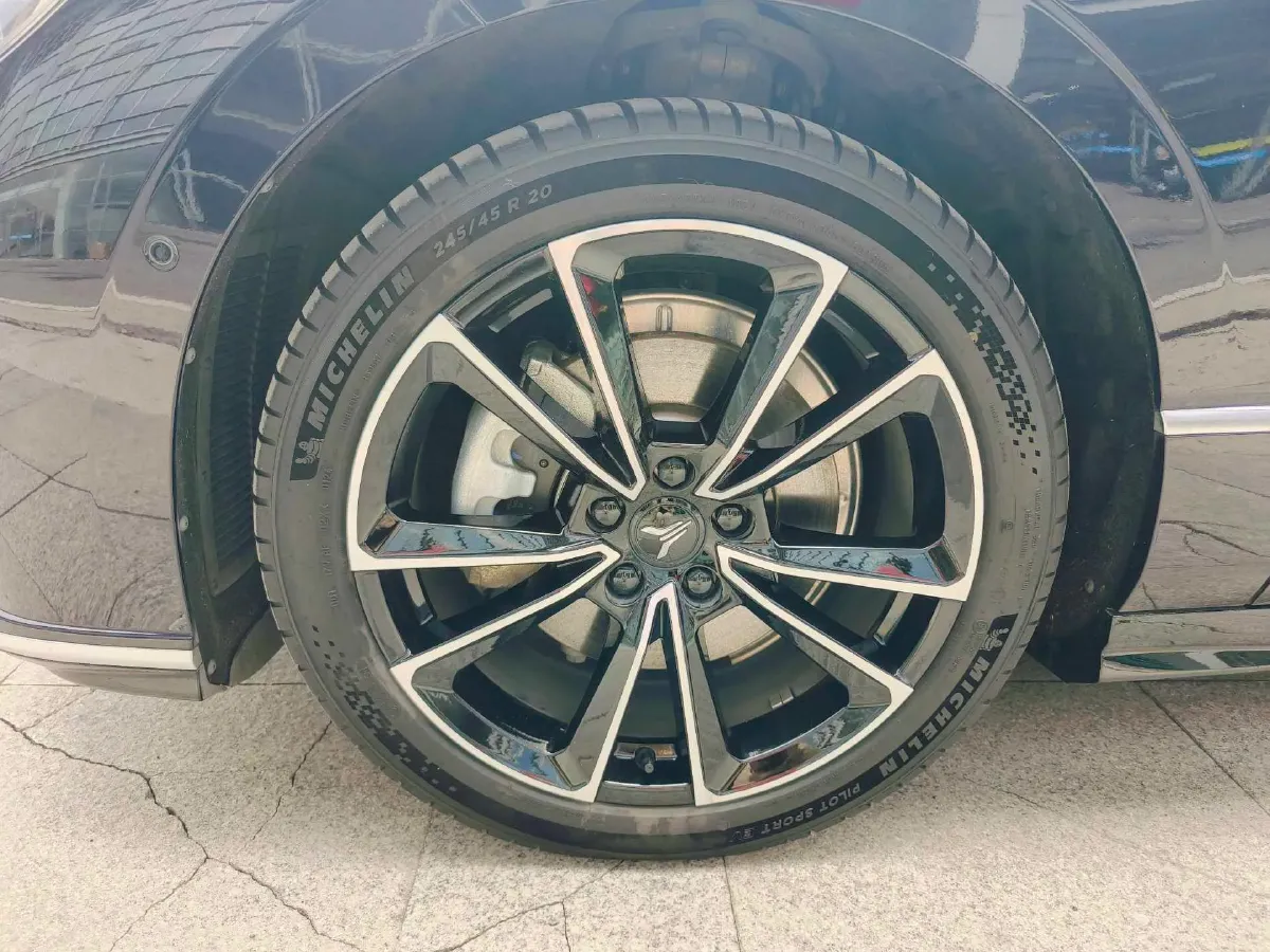 2024 Voyah ZhuiGuang 1.5T 136HP L4 PHEV 43KWH,autocango,china used car exporter,china ev exporter,chinese used car exporter,chinese used ev exporter