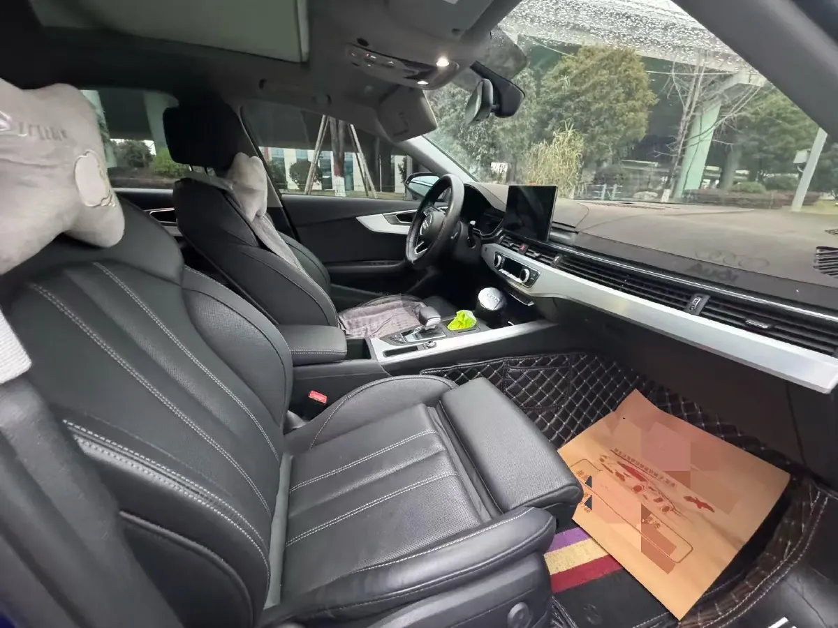 2020 Audi A4L 2.0T 190HP L4 7DCT,autocango,china used car exporter,china ev exporter,chinese used car exporter,chinese used ev exporter