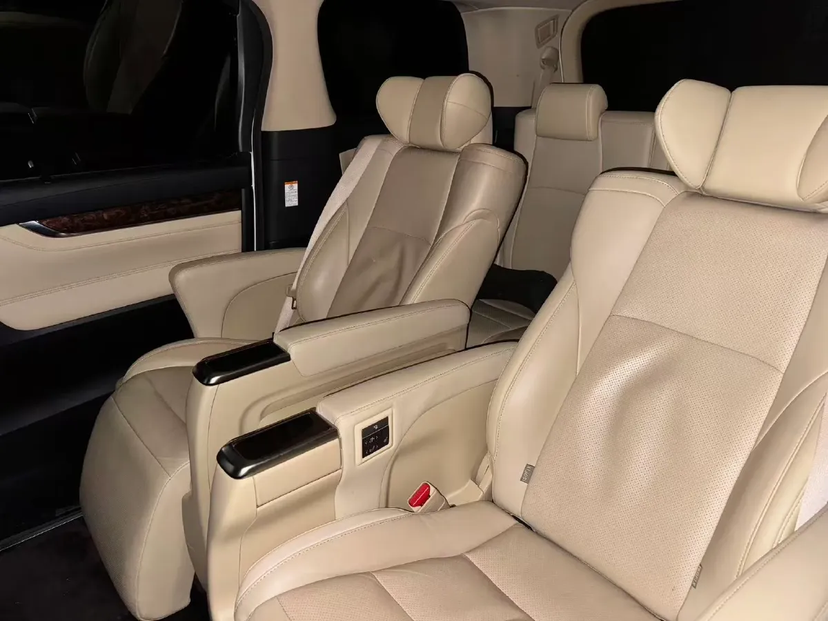 2018 Toyota Alphard 3.5L 301HP V6 8AT,autocango,china used car exporter,china ev exporter,chinese used car exporter,chinese used ev exporter