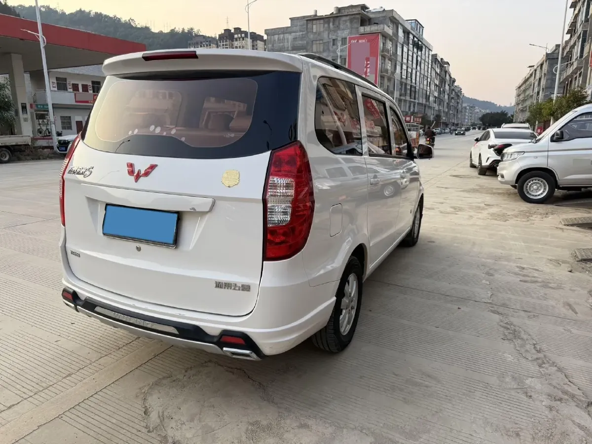 2016 WuLing HongGuang 1.5L 112HP L4 5MT,autocango,china used car exporter,china ev exporter,chinese used car exporter,chinese used ev exporter