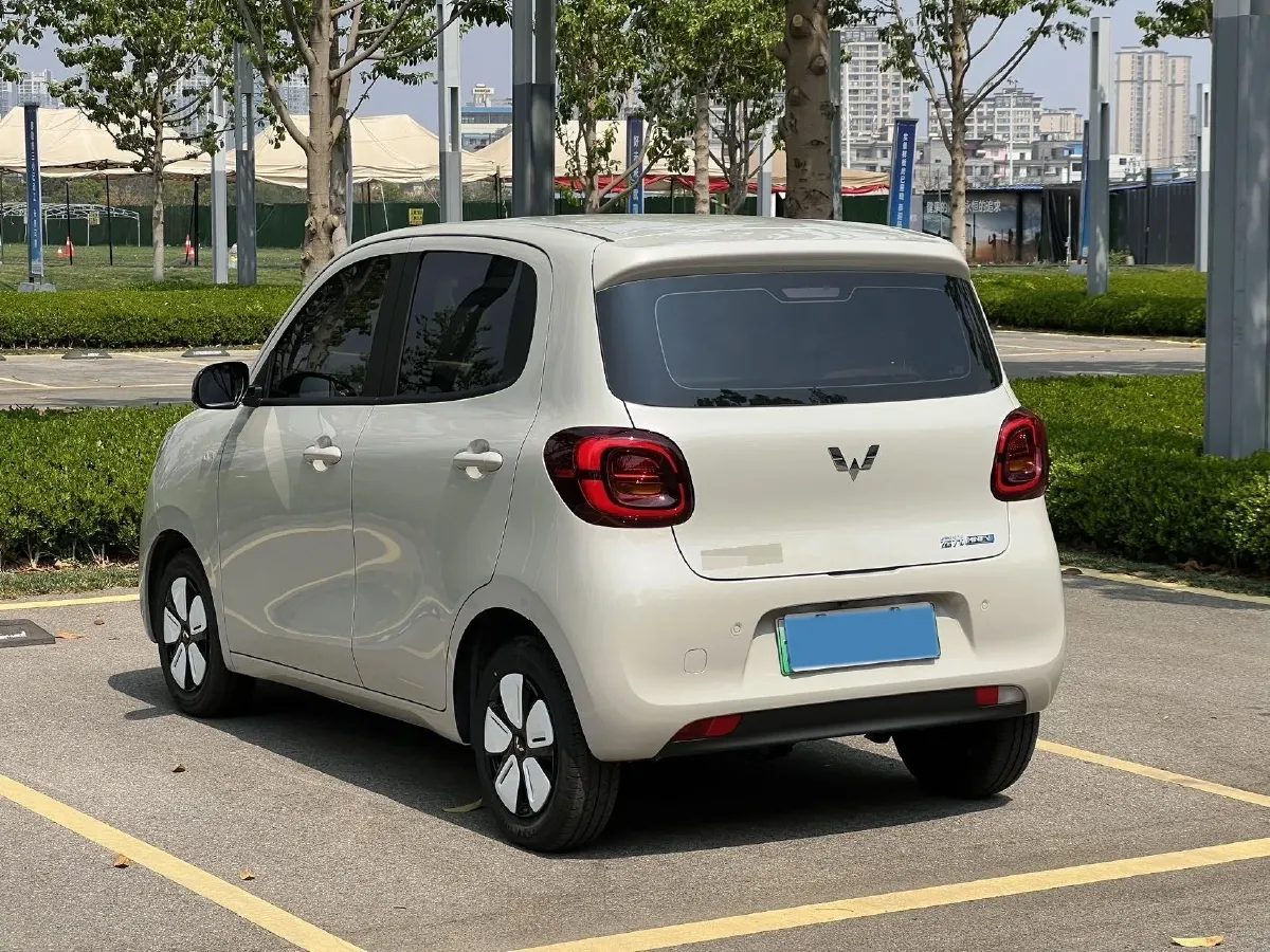 2025 WuLing HongGuang MINI EV BEV 16.2KWH,autocango,china used car exporter,china ev exporter,chinese used car exporter,chinese used ev exporter