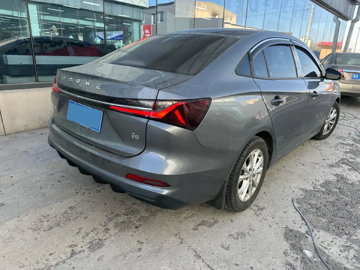 2023 Roewe i5 1.5L 129HP L4 5MT,autocango,china used car exporter,china ev exporter,chinese used car exporter,chinese used ev exporter