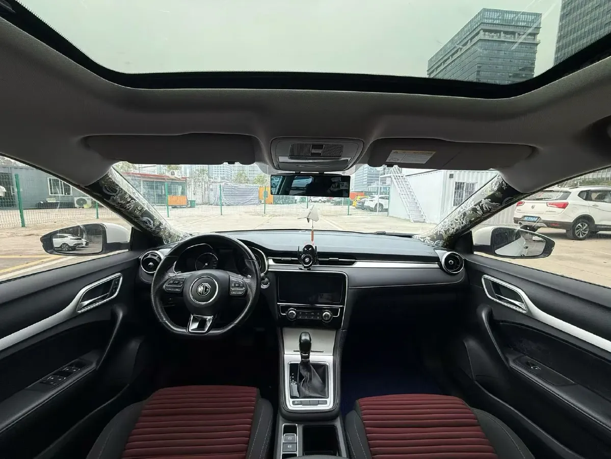 2019 MAXUS D60 1.5T 169HP L4 7DCT,autocango,china used car exporter,china ev exporter,chinese used car exporter,chinese used ev exporter