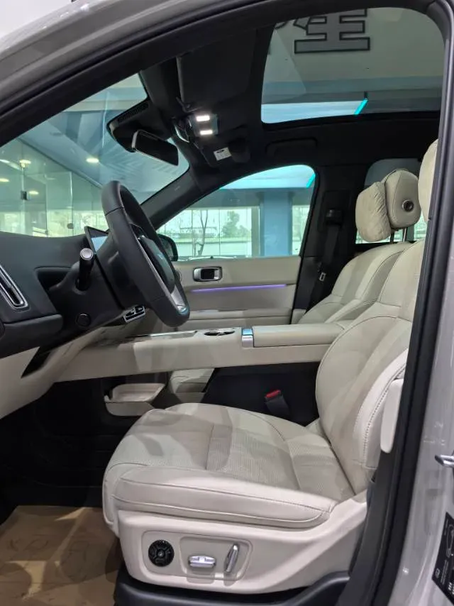 2025 Li L6 Range Extended 154HP L4 REEV,autocango,china used car exporter,china ev exporter,chinese used car exporter,chinese used ev exporter