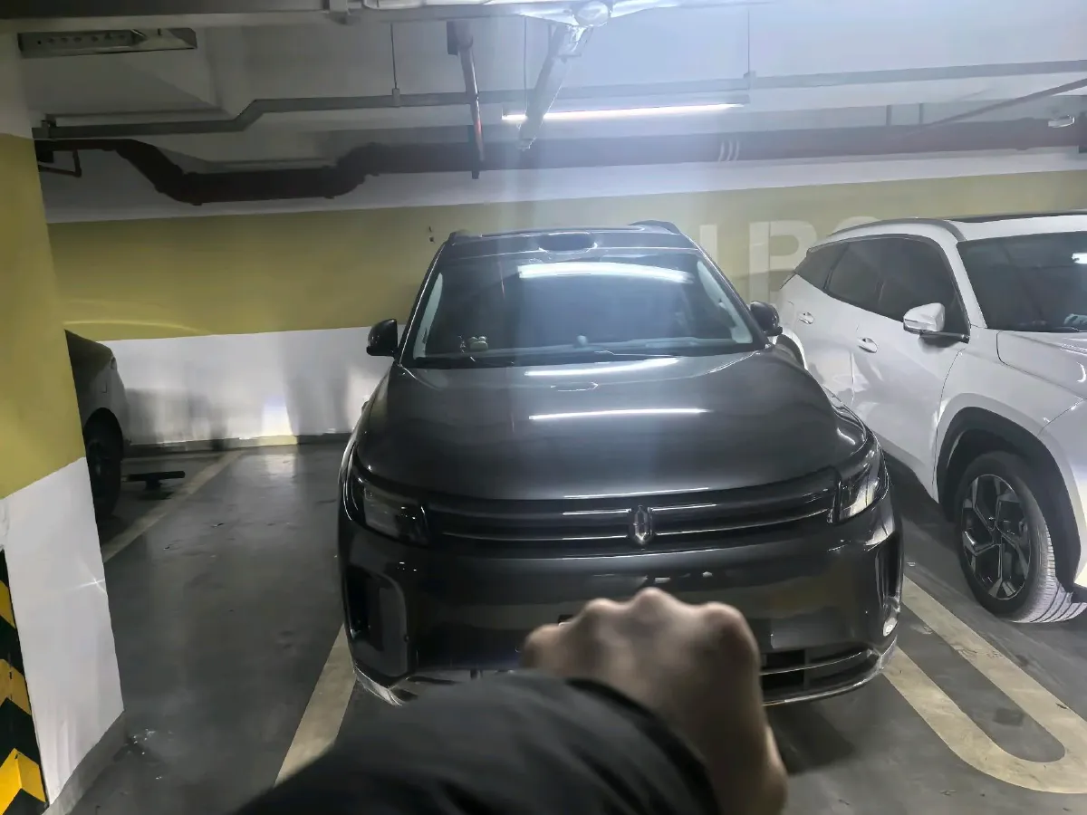 2024 AITO AITO M7 1.5T 152HP L4 REEV 42KWH,autocango,china used car exporter,china ev exporter,chinese used car exporter,chinese used ev exporter