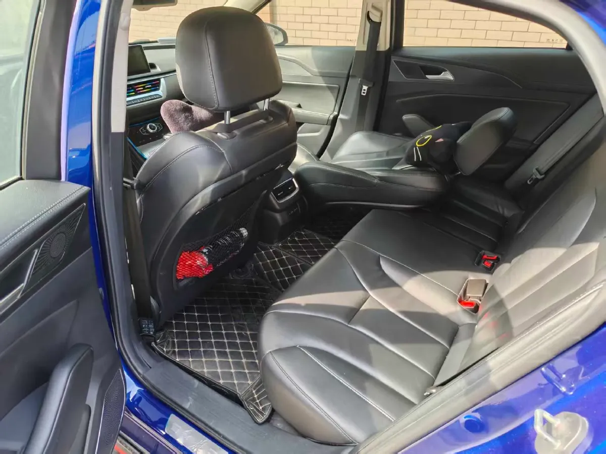 2020 HongQi H5 1.8T 197HP L4 6AT,autocango,china used car exporter,china ev exporter,chinese used car exporter,chinese used ev exporter