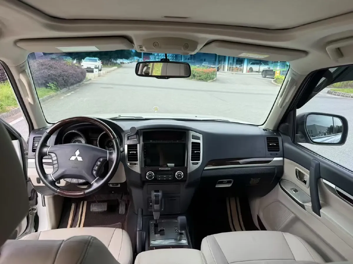 2017 Honda Jade 1.8L 141HP L4 5AT,autocango,china used car exporter,china ev exporter,chinese used car exporter,chinese used ev exporter