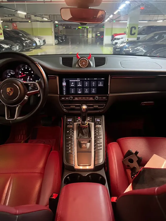 2021 Porsche Macan 2.0T 252HP L4 7DCT,autocango,china used car exporter,china ev exporter,chinese used car exporter,chinese used ev exporter