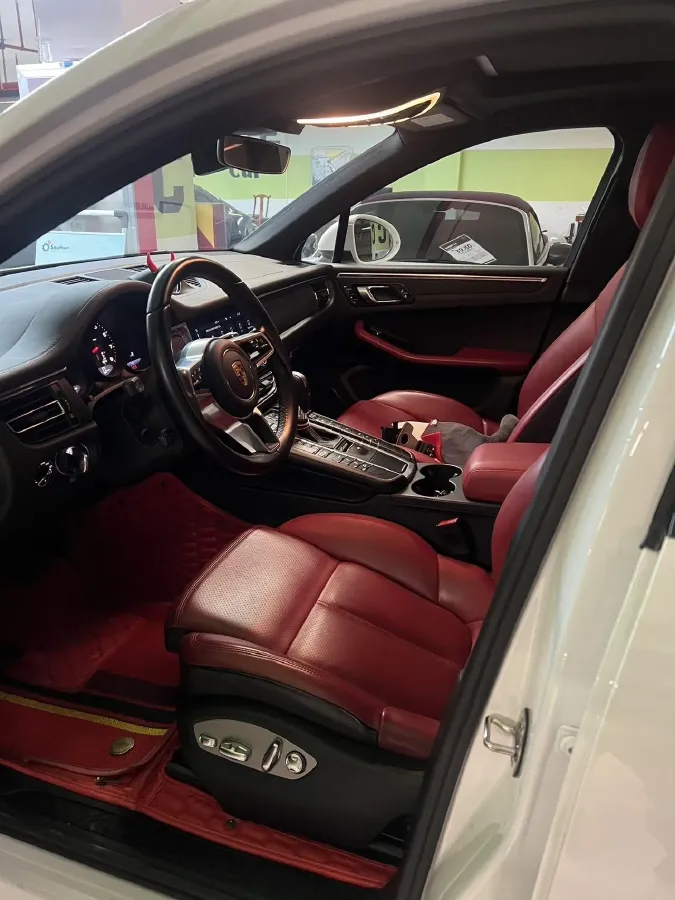 2021 Porsche Macan 2.0T 252HP L4 7DCT,autocango,china used car exporter,china ev exporter,chinese used car exporter,chinese used ev exporter