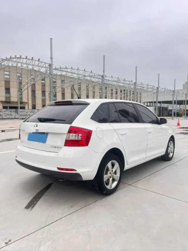 2018 Skoda Rapid Spaceback 1.6L 110HP L4 6AT,autocango,china used car exporter,china ev exporter,chinese used car exporter,chinese used ev exporter