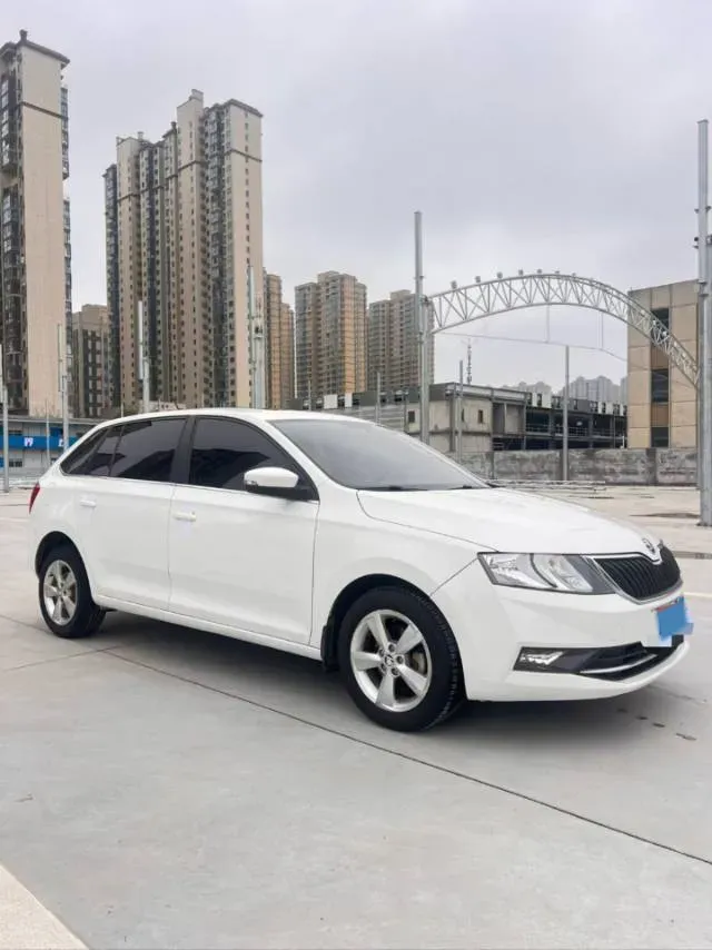 2018 Skoda Rapid Spaceback 1.6L 110HP L4 6AT,autocango,china used car exporter,china ev exporter,chinese used car exporter,chinese used ev exporter