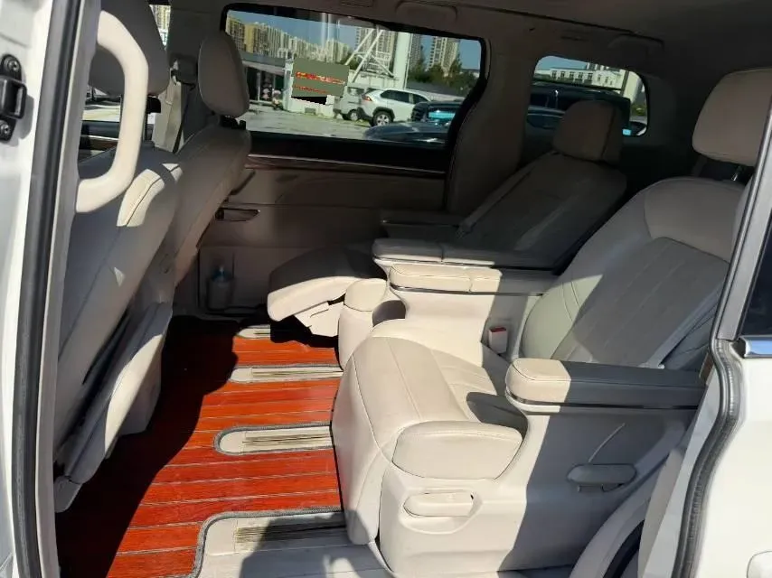 2018 GAC Trumpchi M8 2.0T 201HP L4 6AT,autocango,china used car exporter,china ev exporter,chinese used car exporter,chinese used ev exporter