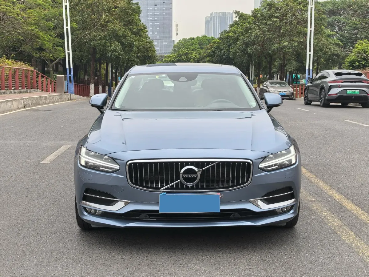 2022 GAC Trumpchi GS4 Plus 1.5T 169HP L4 6AT,autocango,china used car exporter,china ev exporter,chinese used car exporter,chinese used ev exporter