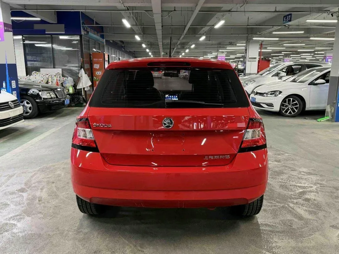 2017 Skoda Fabia 1.4L 90HP L4 6AT,autocango,china used car exporter,china ev exporter,chinese used car exporter,chinese used ev exporter