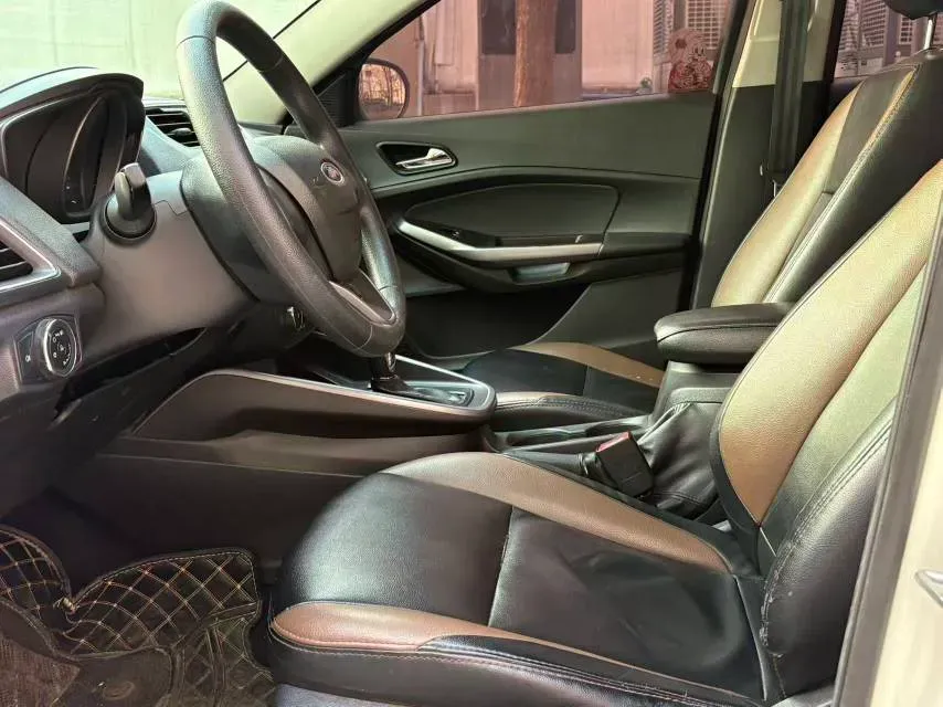 2019 Ford Escort 1.5L 122HP L3 6AT,autocango,china used car exporter,china ev exporter,chinese used car exporter,chinese used ev exporter