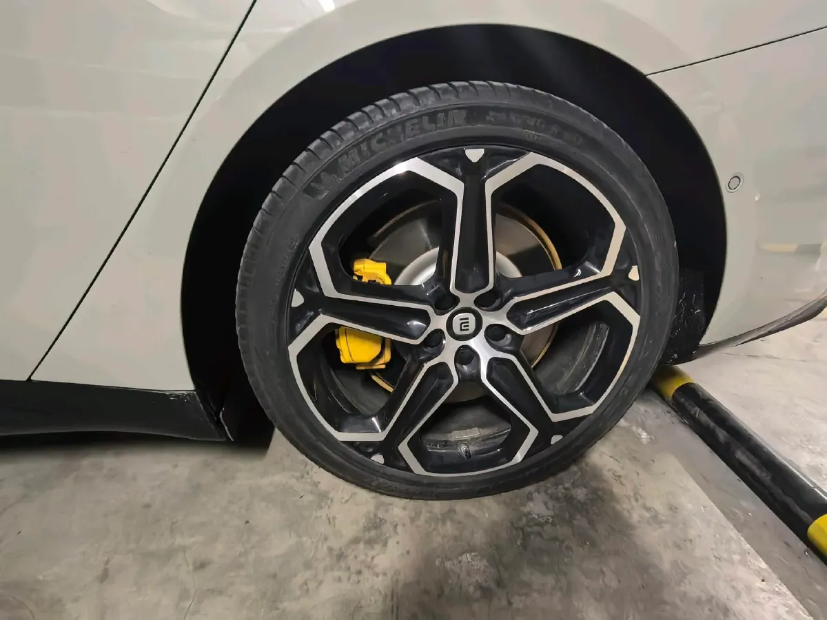 2024 MI SU7 BEV 94.3KWH,autocango,china used car exporter,china ev exporter,chinese used car exporter,chinese used ev exporter