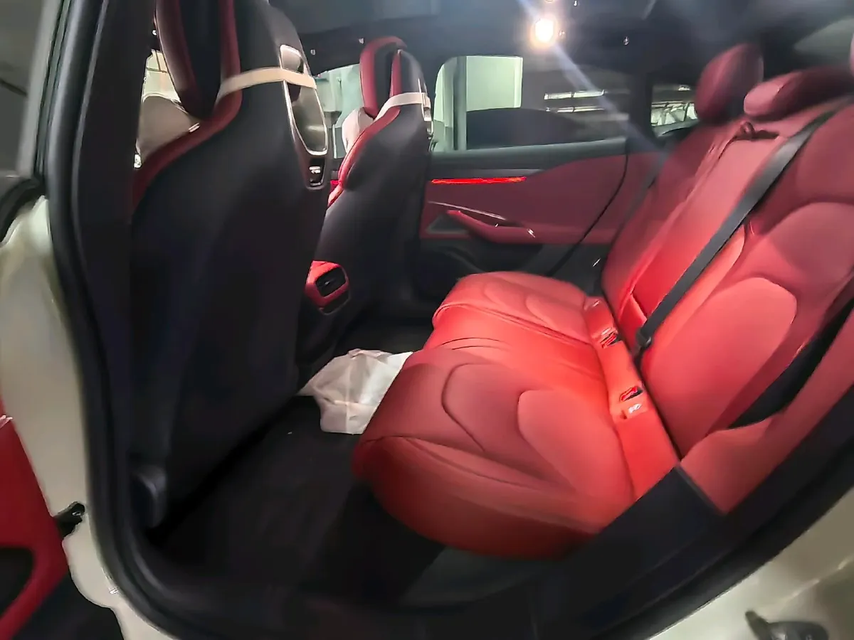 2024 MI SU7 BEV 94.3KWH,autocango,china used car exporter,china ev exporter,chinese used car exporter,chinese used ev exporter