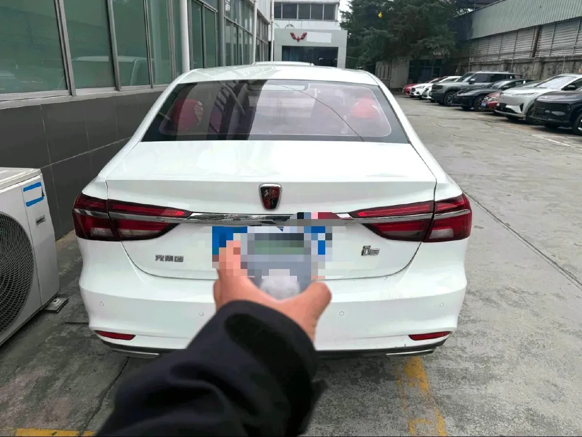 2019 Roewe i6 1.6L 125HP L4 CVT,autocango,china used car exporter,china ev exporter,chinese used car exporter,chinese used ev exporter