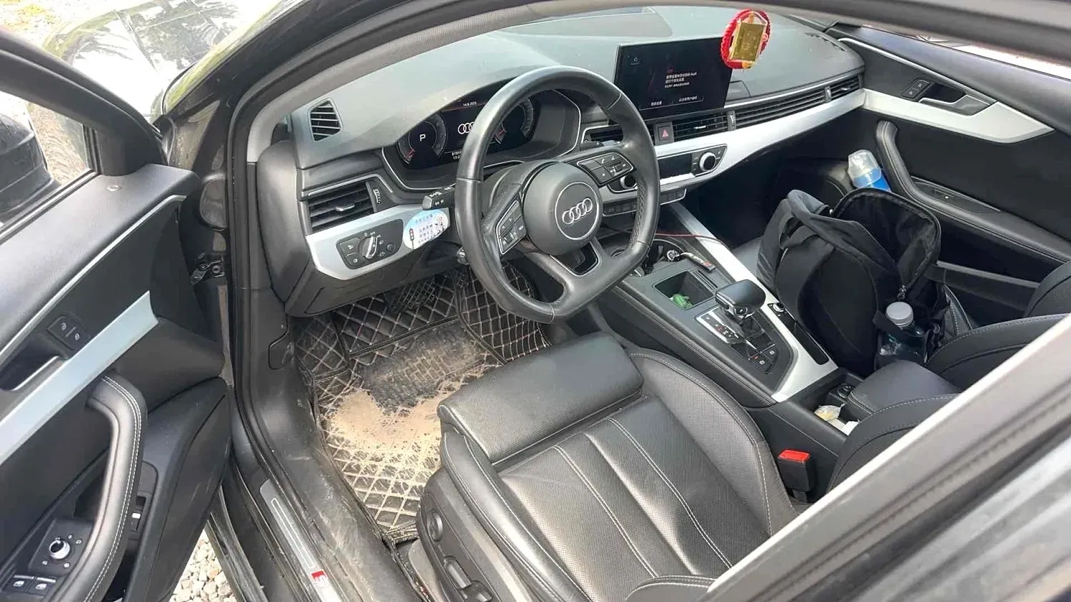 2022 Audi A4L 2.0T 190HP L4 7DCT,autocango,china used car exporter,china ev exporter,chinese used car exporter,chinese used ev exporter