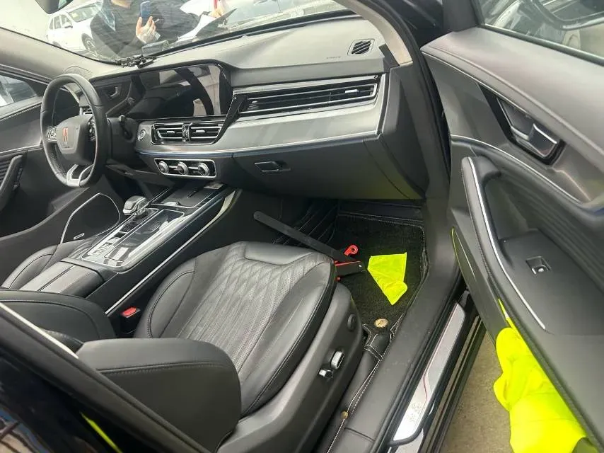 2023 HongQi HS5 2.0T 252HP L4 8AT,autocango,china used car exporter,china ev exporter,chinese used car exporter,chinese used ev exporter