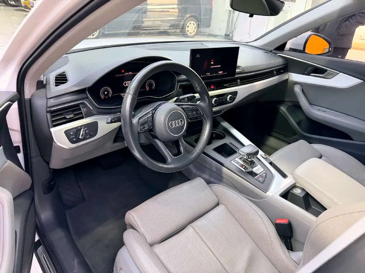 2020 Audi A4L 2.0T 190HP L4 7DCT,autocango,china used car exporter,china ev exporter,chinese used car exporter,chinese used ev exporter