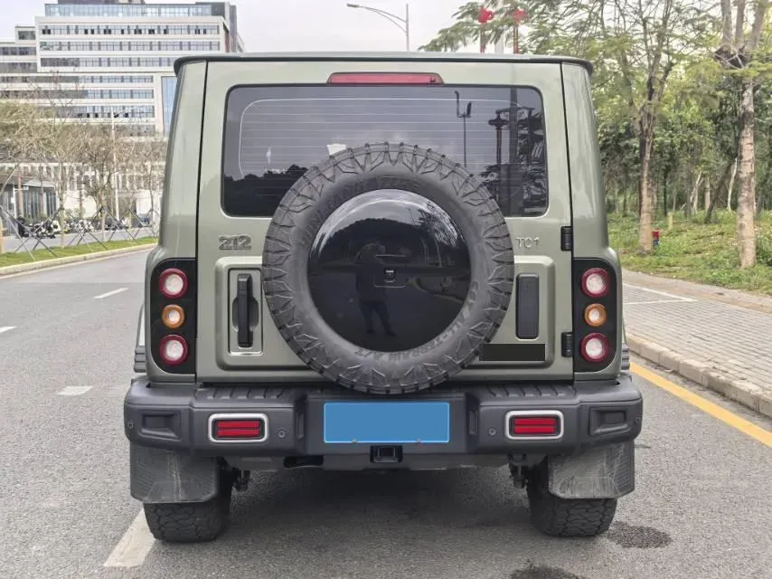 2025 212 212 T01 2.0T 252HP L4 8AT,autocango,china used car exporter,china ev exporter,chinese used car exporter,chinese used ev exporter