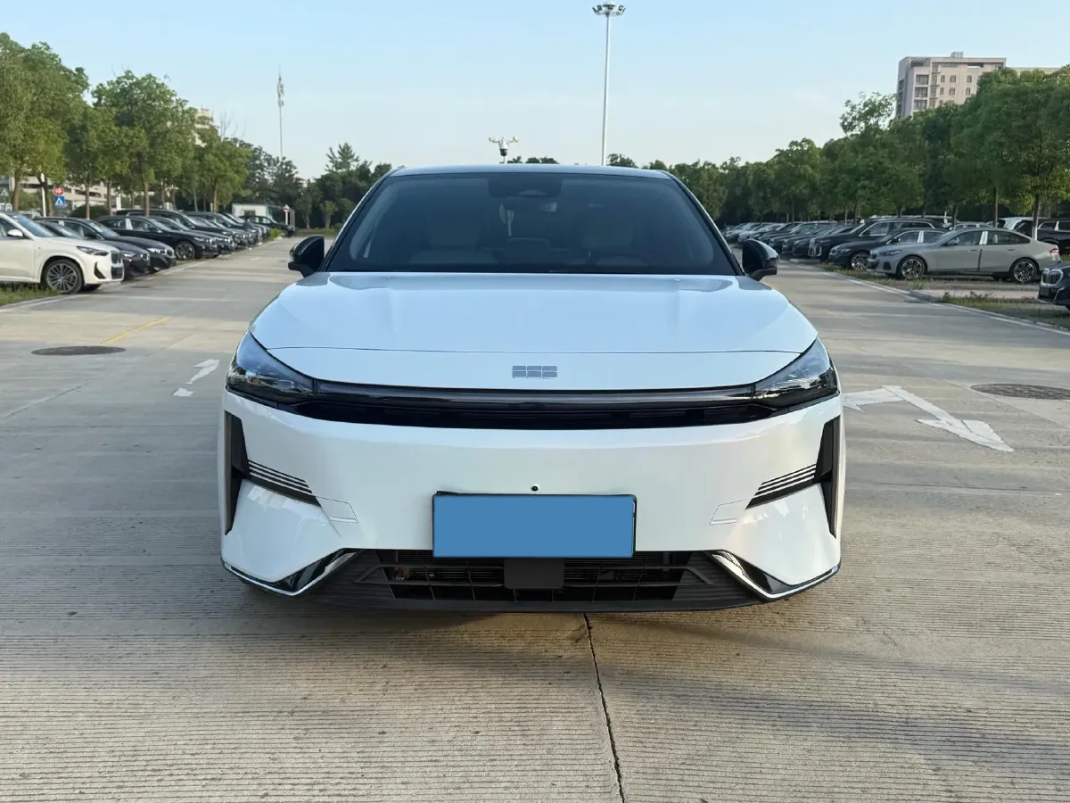 2023 Geely Galaxy L6 1.5T 163HP L4 3DHT PHEV,autocango,china used car exporter,china ev exporter,chinese used car exporter,chinese used ev exporter