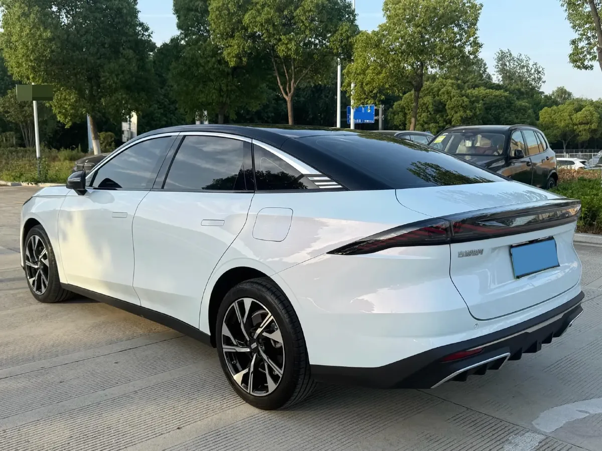 2023 Geely Galaxy L6 1.5T 163HP L4 3DHT PHEV,autocango,china used car exporter,china ev exporter,chinese used car exporter,chinese used ev exporter
