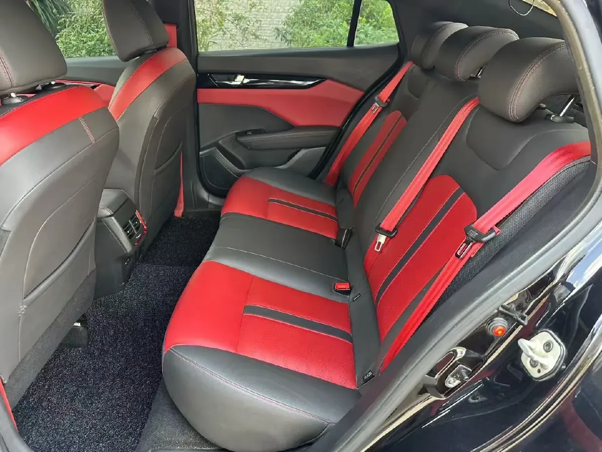 2021 DongFeng Aeolus YiXuan 1.5T 150HP L4 6DCT,autocango,china used car exporter,china ev exporter,chinese used car exporter,chinese used ev exporter