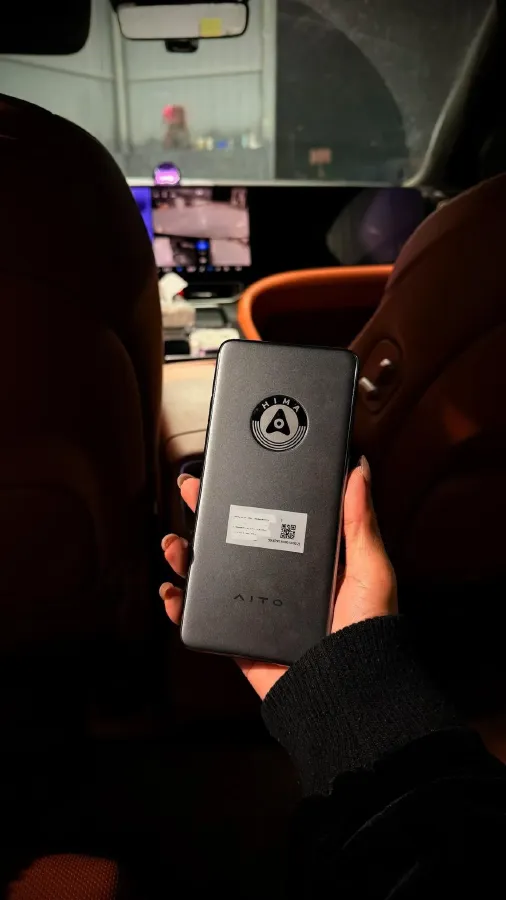 2025 AITO AITO M9 REEV 160HP REEV 52KWH,autocango,china used car exporter,china ev exporter,chinese used car exporter,chinese used ev exporter