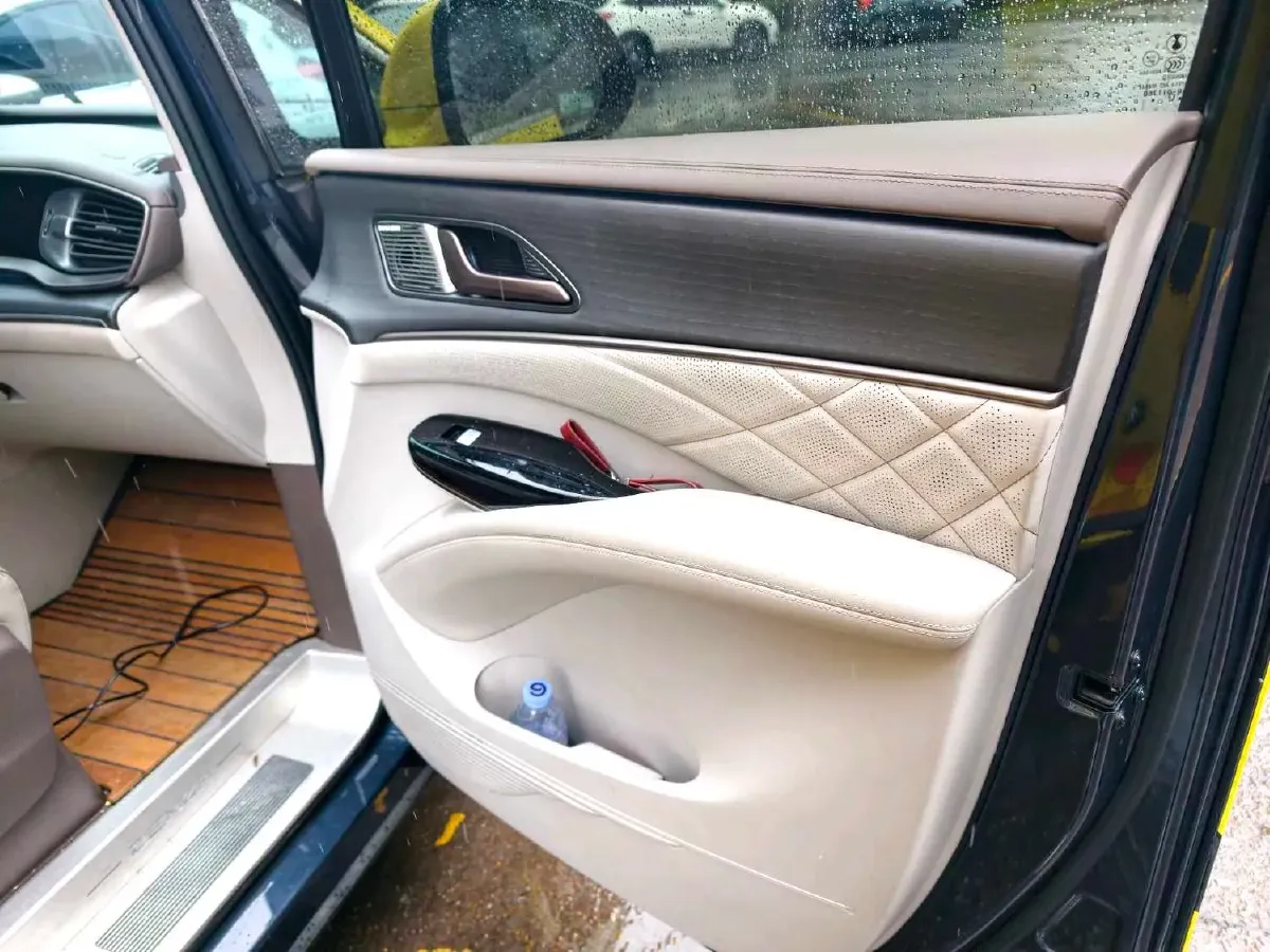 2022 Mercedes-Benz GLC Class 2.0T 197HP L4 9AT,autocango,china used car exporter,china ev exporter,chinese used car exporter,chinese used ev exporter