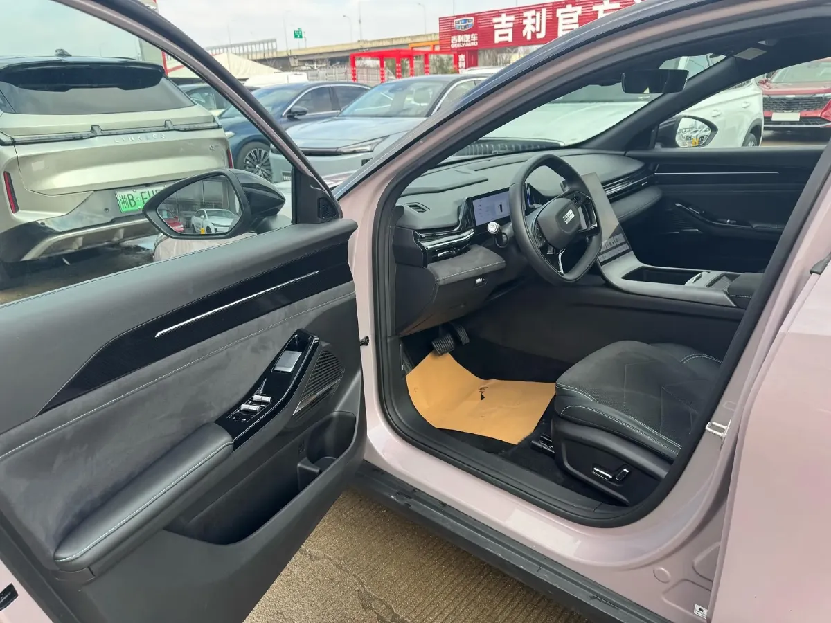 2024 Geely Galaxy L6 1.5T 163HP L4 3DHT PHEV,autocango,china used car exporter,china ev exporter,chinese used car exporter,chinese used ev exporter
