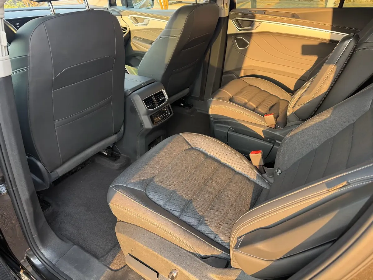 2021 Volkswagen Talagon 2.0T 220HP L4 7DCT,autocango,china used car exporter,china ev exporter,chinese used car exporter,chinese used ev exporter