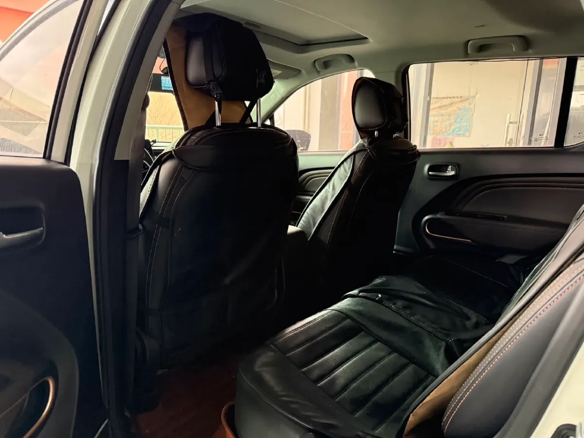 2017 GAC Trumpchi GS3 1.3T 137HP L4 6AT,autocango,china used car exporter,china ev exporter,chinese used car exporter,chinese used ev exporter