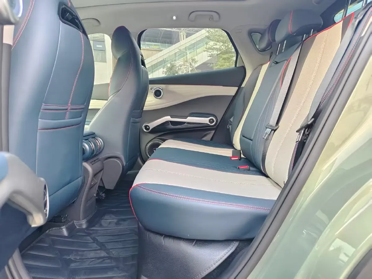 2022 Roewe RX5 MAX 1.5T 181HP L4 6AT,autocango,china used car exporter,china ev exporter,chinese used car exporter,chinese used ev exporter