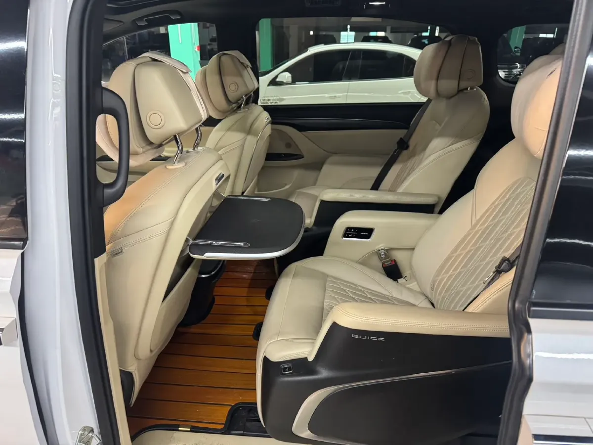 2022 Buick GL8 2.0T 237HP L4 9AT,autocango,china used car exporter,china ev exporter,chinese used car exporter,chinese used ev exporter