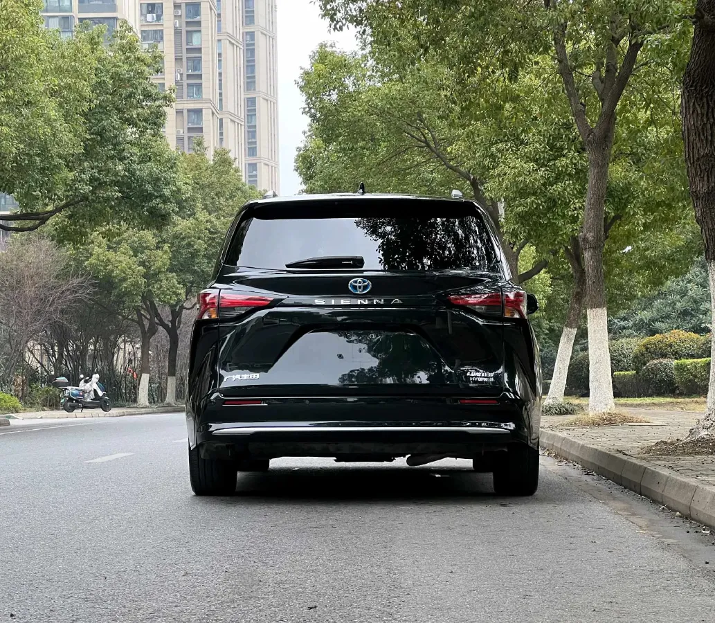 2023 Toyota Sienna 2.5L 189HP L4 E-CVT Hybrid,autocango,china used car exporter,china ev exporter,chinese used car exporter,chinese used ev exporter