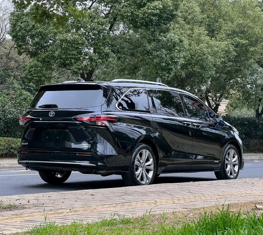 2023 Toyota Sienna 2.5L 189HP L4 E-CVT Hybrid,autocango,china used car exporter,china ev exporter,chinese used car exporter,chinese used ev exporter