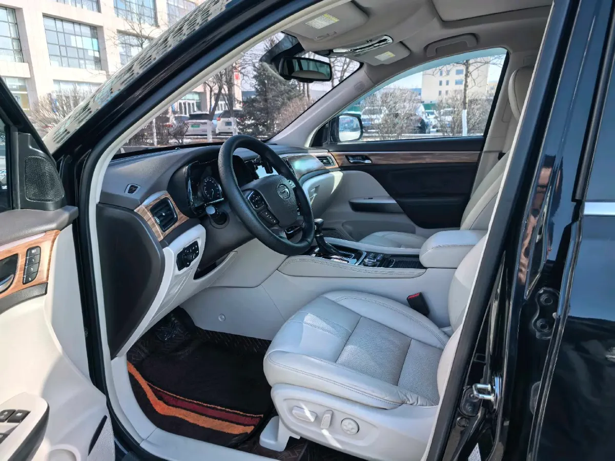 2017 GAC Trumpchi GS8 2.0T 201HP L4 6AT,autocango,china used car exporter,china ev exporter,chinese used car exporter,chinese used ev exporter