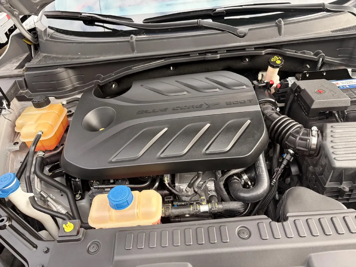 2020 ChangAn UNI-T 1.5T 180HP L4 7DCT,autocango,china used car exporter,china ev exporter,chinese used car exporter,chinese used ev exporter