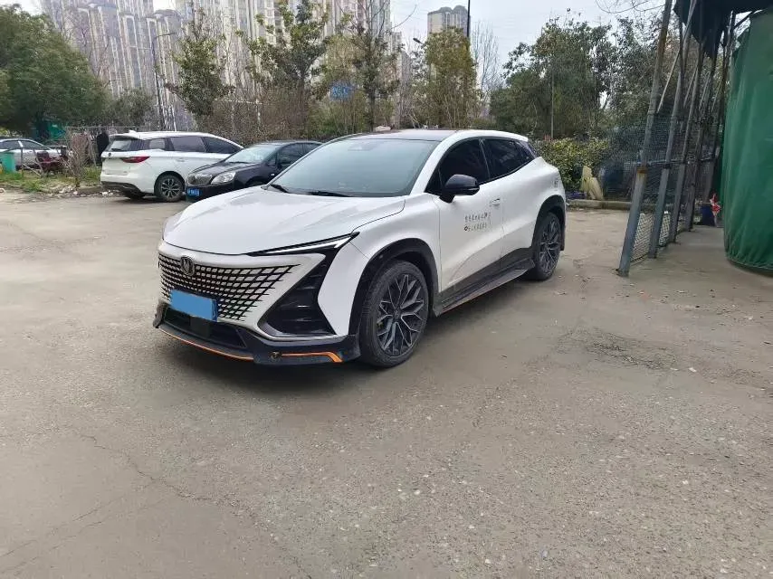 2022 ChangAn UNI-T 1.5T 188HP L4 7DCT,autocango,china used car exporter,china ev exporter,chinese used car exporter,chinese used ev exporter