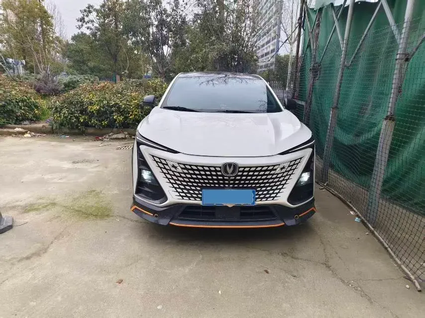 2022 ChangAn UNI-T 1.5T 188HP L4 7DCT,autocango,china used car exporter,china ev exporter,chinese used car exporter,chinese used ev exporter