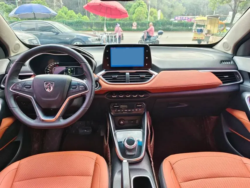 2017 HawTai Santafe 7 2.0L 147HP L4 5MT,autocango,china used car exporter,china ev exporter,chinese used car exporter,chinese used ev exporter