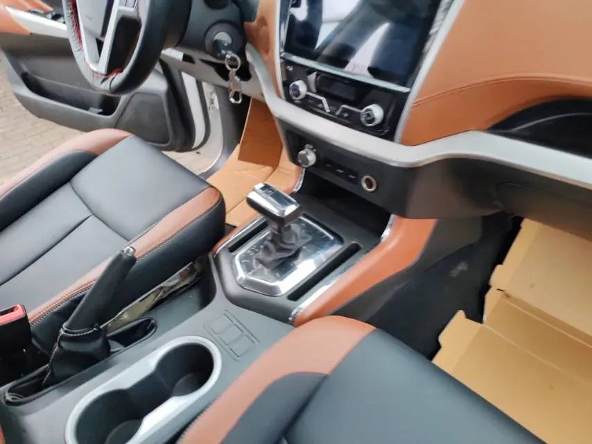 2020 Dongfeng RuiQi 6 2.3T 163HP L4 8AT,autocango,china used car exporter,china ev exporter,chinese used car exporter,chinese used ev exporter