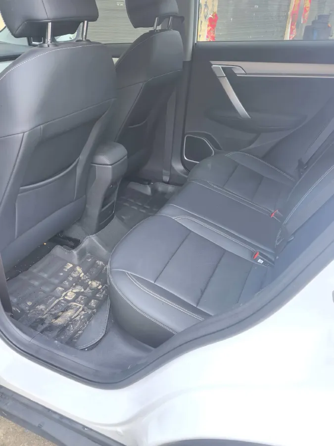 2025 Geely Coolray 1.5L 126HP L4 5MT,autocango,china used car exporter,china ev exporter,chinese used car exporter,chinese used ev exporter