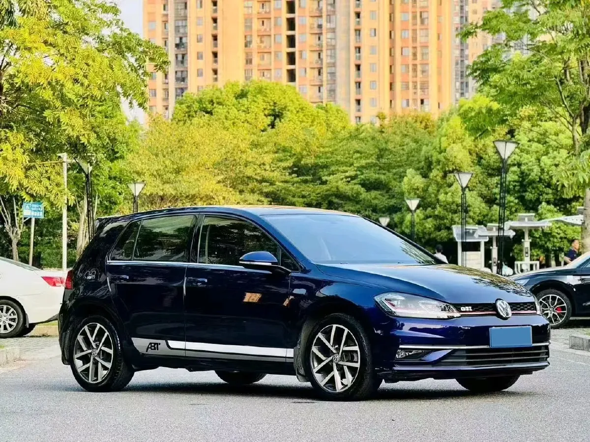 2019 Brilliance Auto V7 1.8T 231HP L4 7DCT,autocango,china used car exporter,china ev exporter,chinese used car exporter,chinese used ev exporter