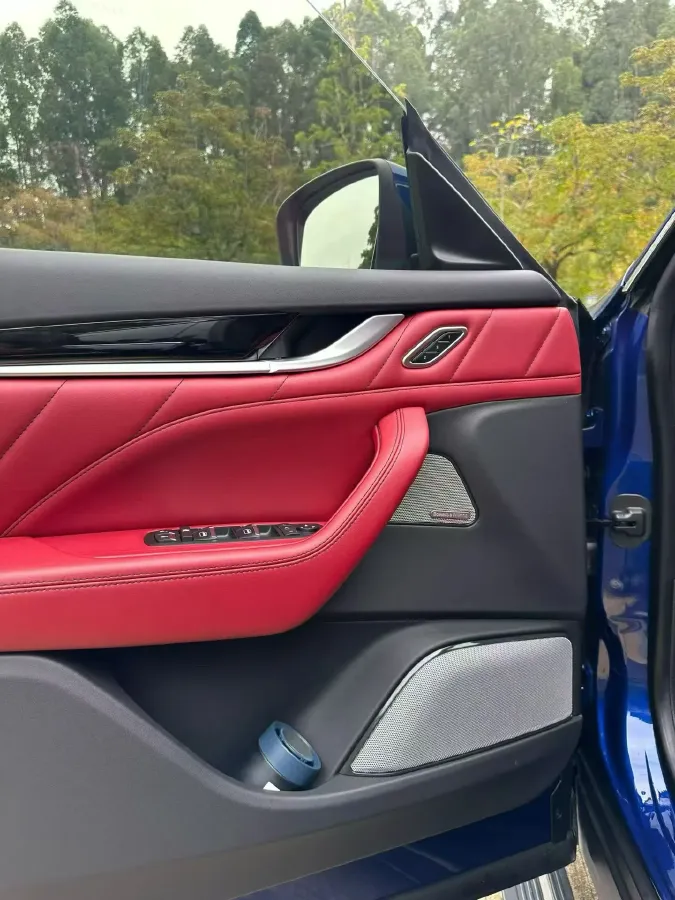 2021 Audi A8 3.0T 340HP V6 8AT,autocango,china used car exporter,china ev exporter,chinese used car exporter,chinese used ev exporter